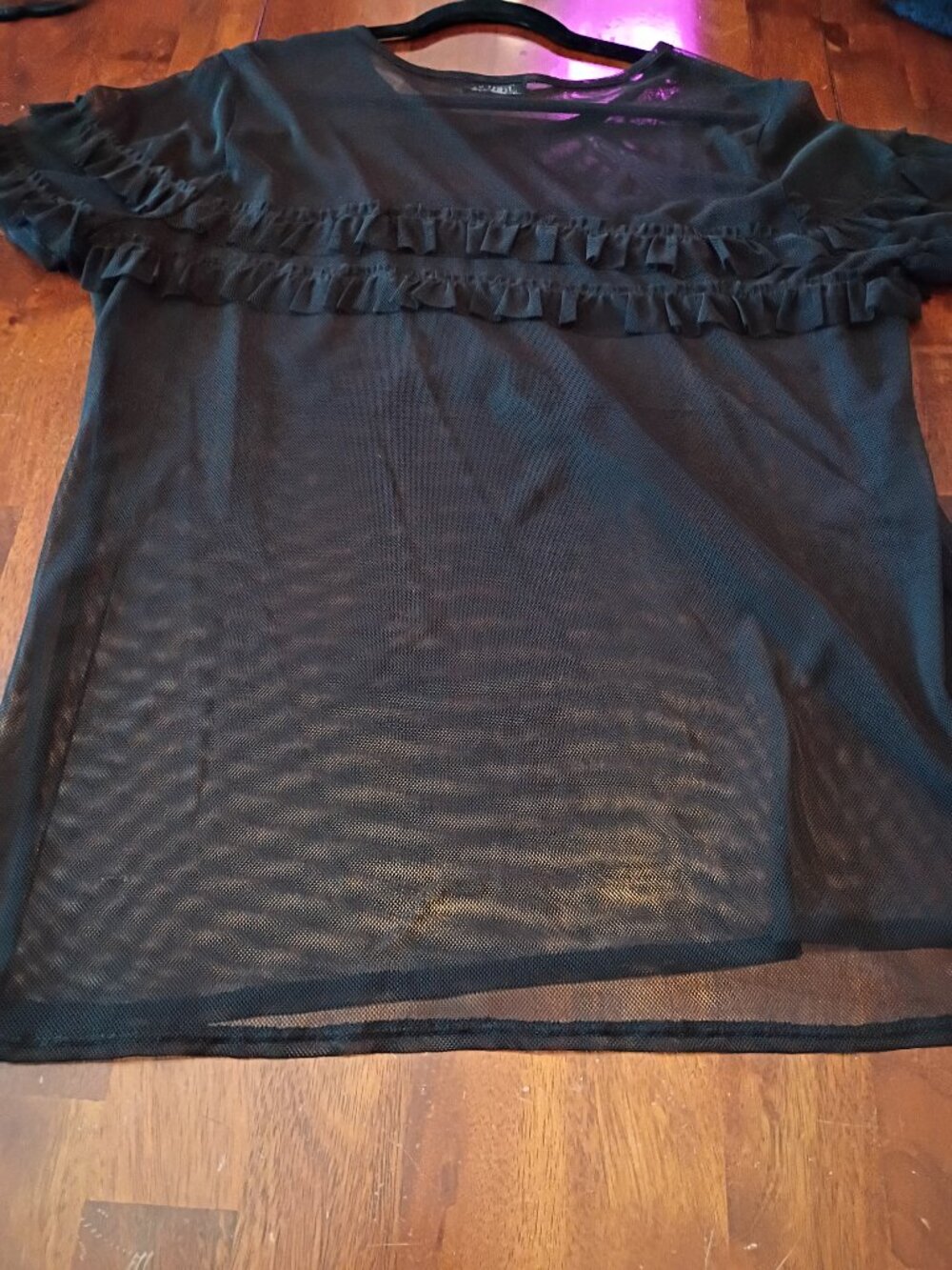 Hot Topic Mesh Overtop - Picture 3 of 3